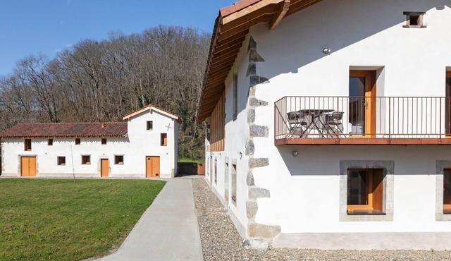 Domäne "La Résidence" inmitten der Natur by Interhome