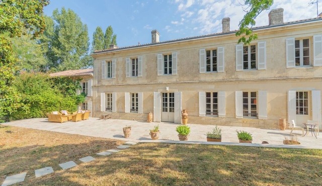 DOMAINE DU MOULIN D'ANDRAUT Bordeaux-horses-golf-St Emilion