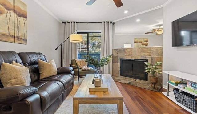 Domain Area 1BR - Pool - Tennis - Grill - Parking
