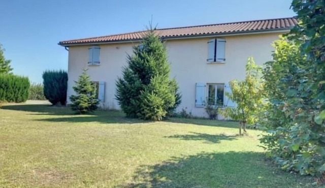 Domaine de grande capacité en Beaujolais