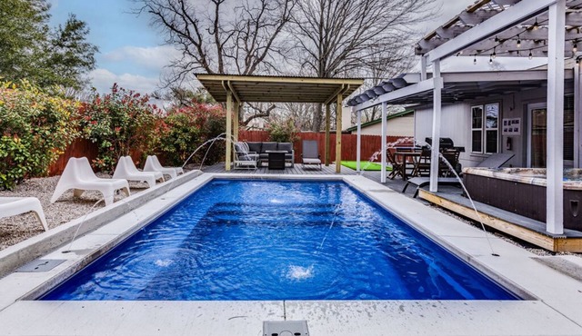 Domain/Heated Pool/Hot Tub/Foosball/Arcade/4BR/9Beds