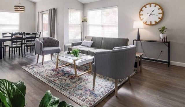 Domain & Tech Hub | Pet-Friendly Stay+Free Parking