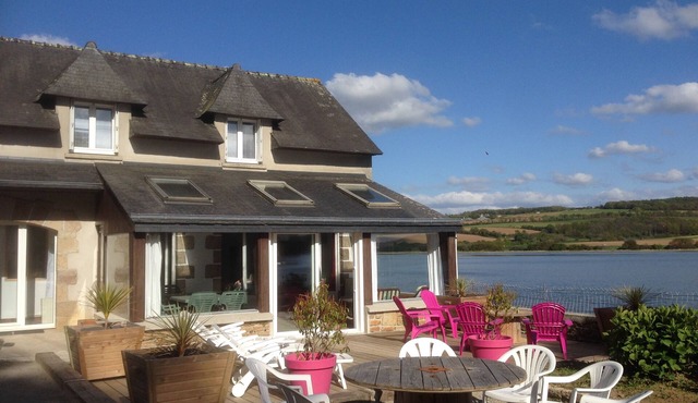 Domain Wifi Kayaks Stand up "feet in the water" in Landerneau dogs ok