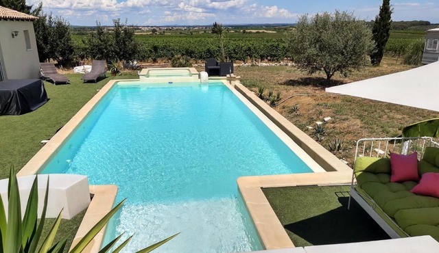 "Domaine 1902"piscine,billard,boulodrome,14 pers