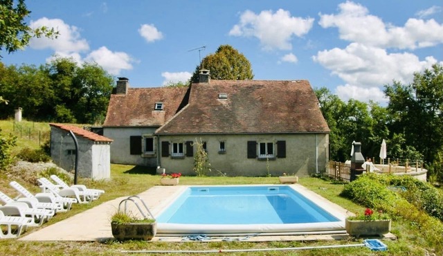 Domaine biargues 9 pers with secure swimming pool between sarlat and rocamadour