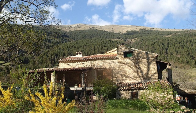 Domaine du Fâ: "l'école" self-catering cottage with panoramic view