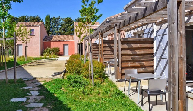 Domaine de Bacchus-Séjour+Galerie 4 pers by Interhome