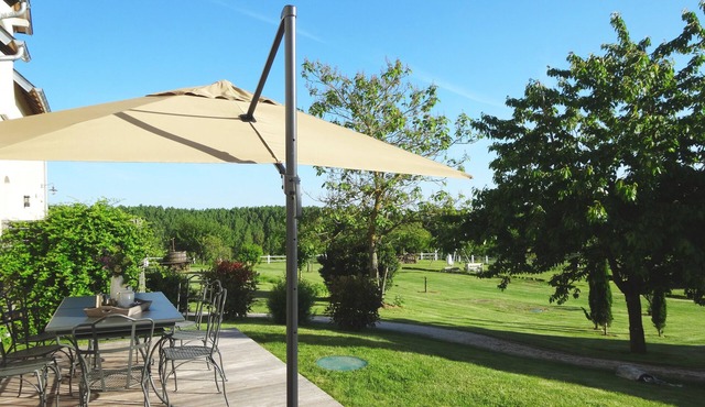Domaine de Bel être 5 * "Furnished accommodation" Swimming pool, tennis .