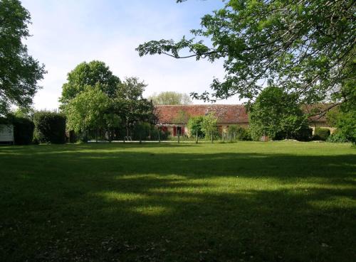 Domaine de Bellevue Cottage en Périgord- Bergerac 5mn - Petits-déjeuners inclus - Salle d'eau privative - Parc 3ha - Parking Privé Gratuit