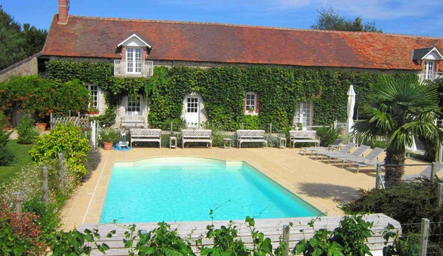 Domaine de Champouteau - LES HORTENSIAS Large charming gîte 5* 12 persons