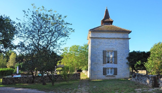 Domaine de Fangal 4* - air-conditioned pigeon house for 2/3 p - heated 25m pool