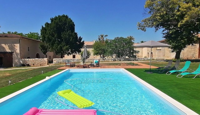Domaine de Gaïa, Villa, Piscine, Pétanque, Poulailler, on 1.5 ha, Saint-Emilion