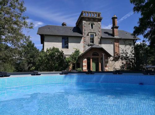Domaine de l'Île: Maison historique avec piscine et Wi-Fi - FR-1-586-57