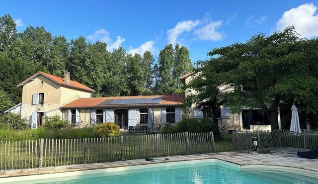 Domaine de l'Isle entre Océan et Pays Basque, Swimming pool, 15/16 people