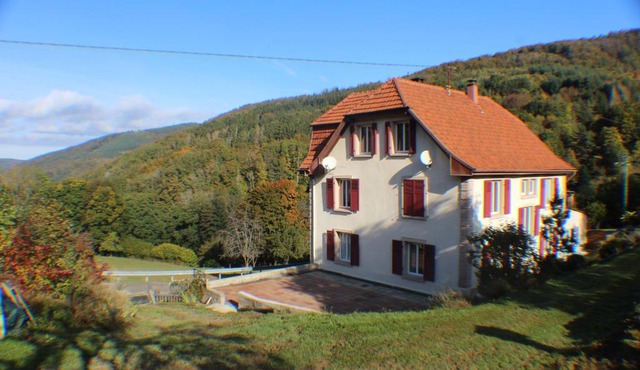 Domaine de la Charrière sur 63 ares - 4 à 8 pers