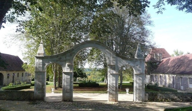 Domaine de La Fourtonie swimming pool spa (hectares of woods and meadows)