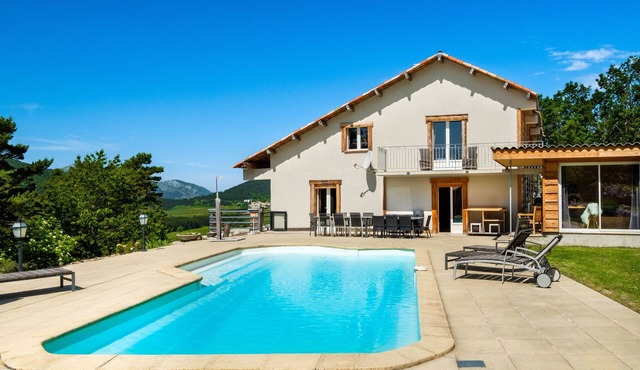 Domaine de la plaine with Pool & Garden