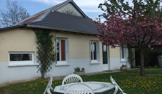 DOMAINE DE LA VIGNE; 300m.ts shops, PARC DES VOLCANS