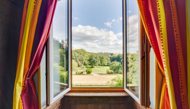 Domaine de Linars ☆ La chambre du Roi ☆ XIXe ☆ view south meadows and forests