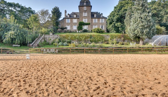 Domaine de Linars🌿L'Aile du Château🌿A green setting in the heart of Aveyron