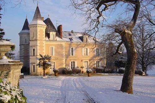 Domaine de Monciaux 2 piscines Tennis 40 Pers