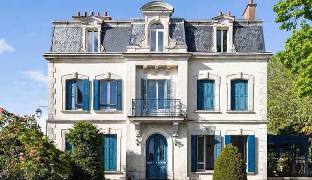 Domaine des Étoiles du Gâtinais - Entire dwelling and wooded grounds