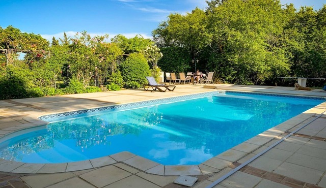 Domaine Des Pavots - Five Bedroom Villa, Sleeps 10