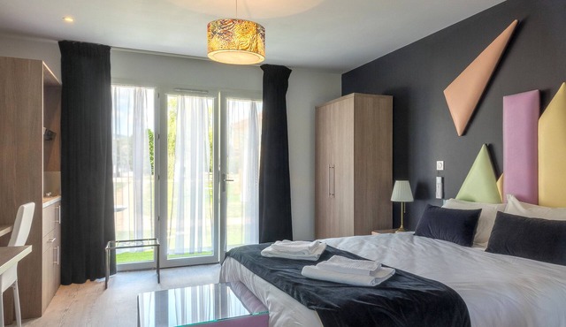 Domaine des Pierres Dorées