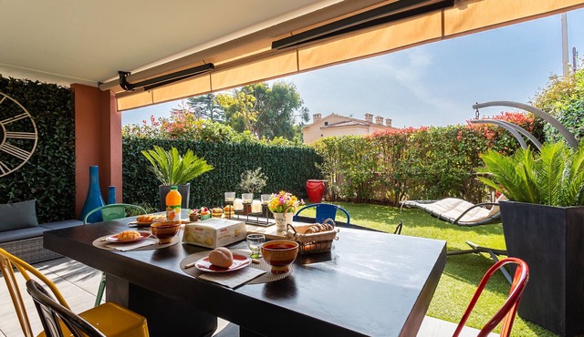 DOMAINE DES ROSES 3 AP4400 By Riviera Holiday Home