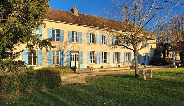 Domaine des Tilleuls - Grand Jardin avec Piscine privée sur le Canal de Bourgogne