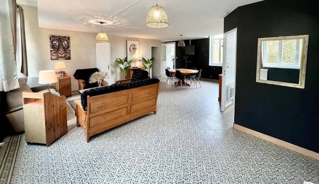 Domaine Des Tourelles N°2 ( Conciergerie Leroy )