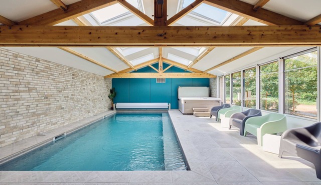 Domaine de la Coutardière 15 beds/Inner poo