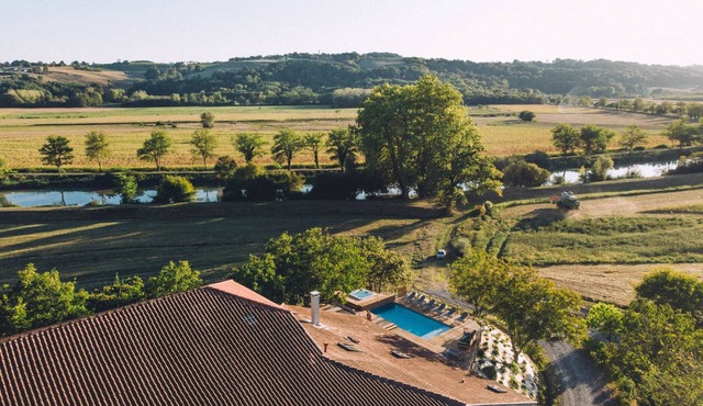 Domaine L'Ermitage 5 * in the heart of the Basque-Landes lands