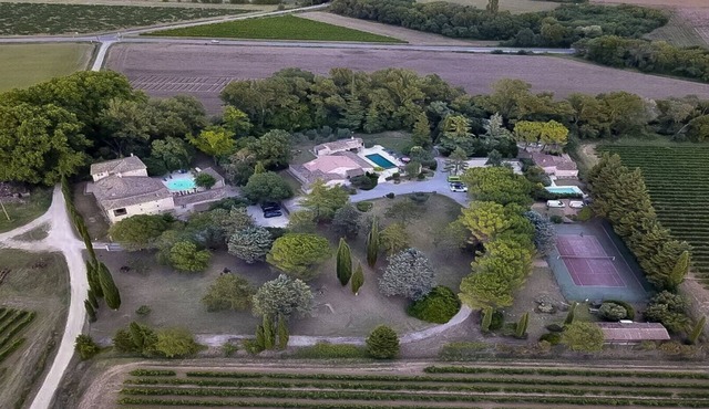 Domaine Privé Le Moulin Neuf Uzés 40 people 2 swimming pools Enclosed park. tennis court