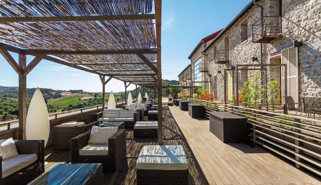 Domaine Riberach – Hôtel 4* - Restaurant gastronomique - Spa - Piscine - Vignoble