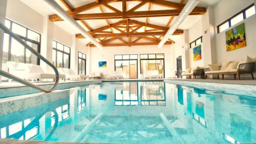 Domaine Ribiera, Hotel 5 Etoiles, SPA & Golf - Forcalquier