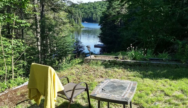 Domaine Sauvage - Chalet sur le Bord D'un lac Paisible