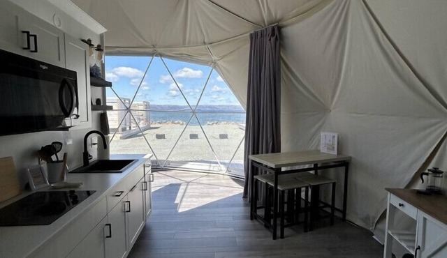 Dome 4 · Lakeside Luxury Dome Experience With Hot Tub