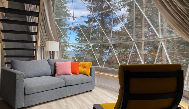 Dome #6 ocean view at Domaine Renard