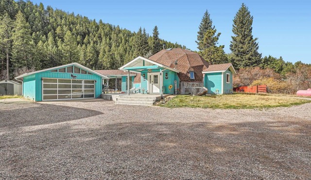 Dome, Tiny Home & Den | Riverside Oasis