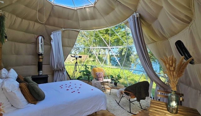 Dome with transparent roof, jacuzzi, telescope, rowing boat, 1h from Paris - RER station