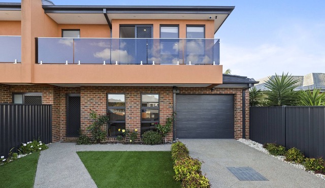 Domi Rentals - The Argyle Residence