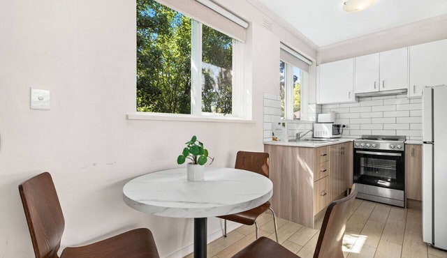 Domi Rentals - The Carlisle Apartments