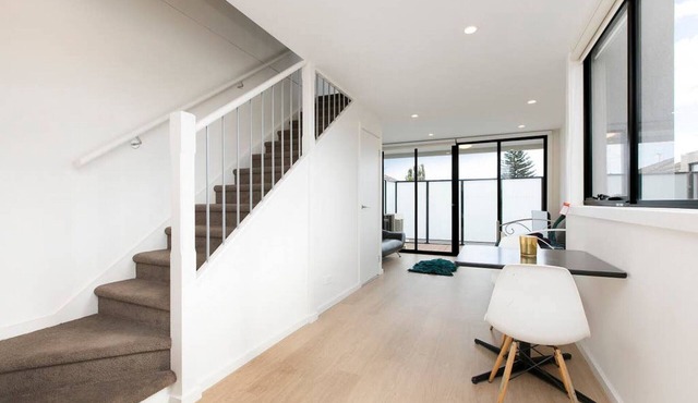 Domi Rentals - The Carlisle Apartments