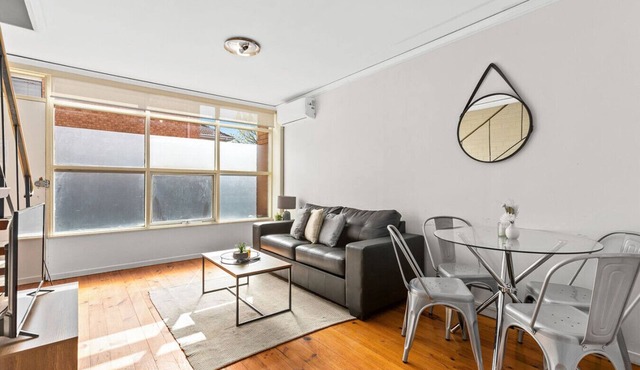 Domi Rentals - The Murra Apartments