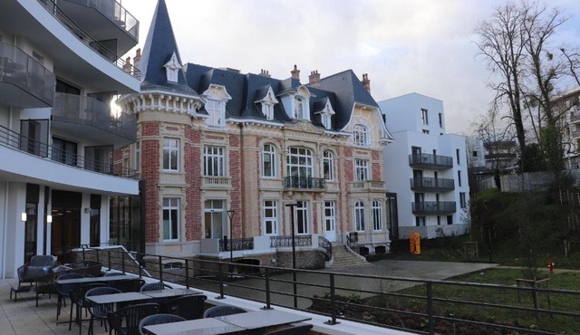 DOMITYS Résidence services seniors LE PARC DES AUBIERS