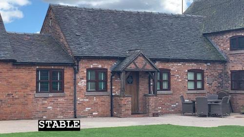 Domvilles Farm self catering Courtyard Stable