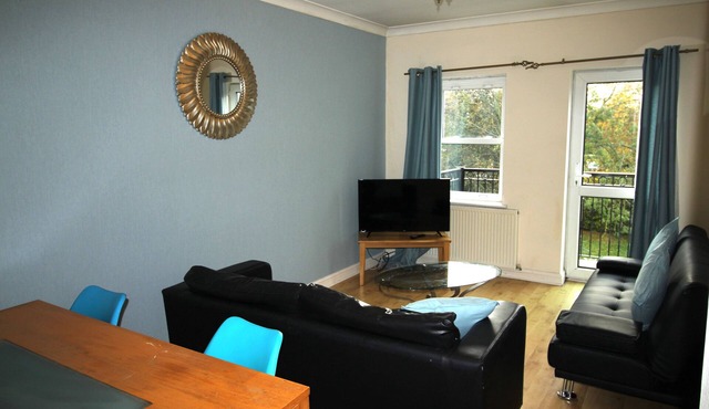 Doncaster Town Centre - 2 Beds - Plus a Sofa Bed - Lift Access - Very Quiet