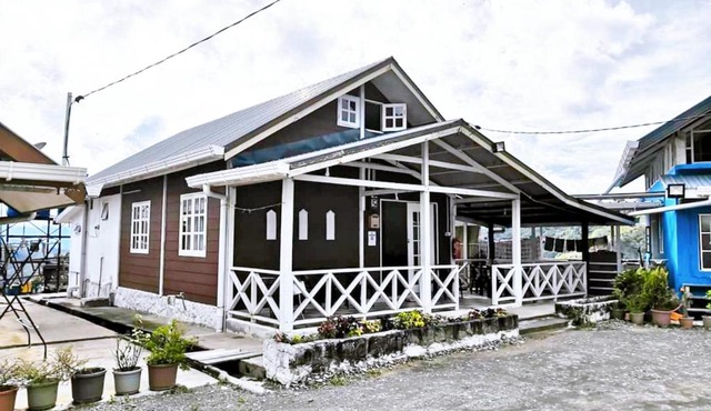 Dongorit Cabin House 1