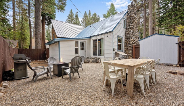 Donner Lake Cottage - Fire Pit, by Beach
